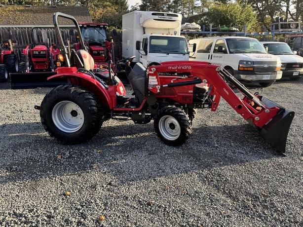 2024 Mahindra 1600 Series 1626 HST image 3