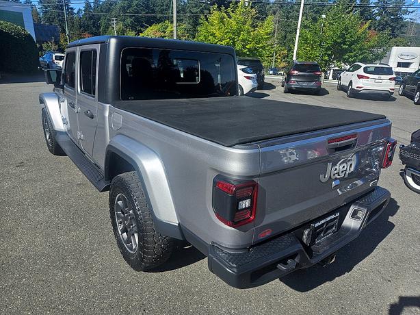 2020 Jeep  Gladiator Overland image 5