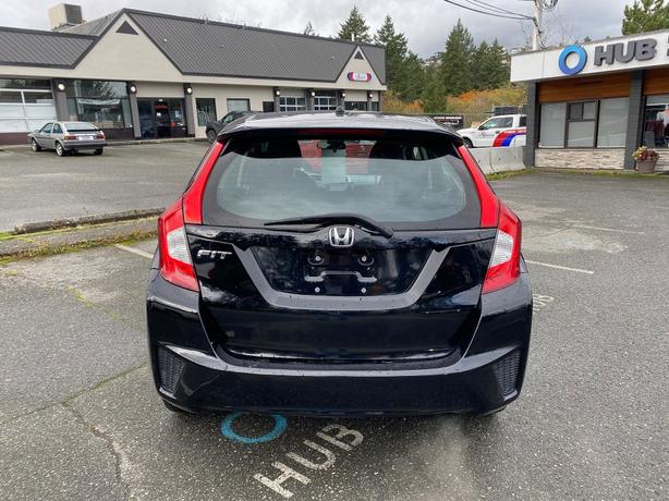 2016 Honda  Fit LX image 6