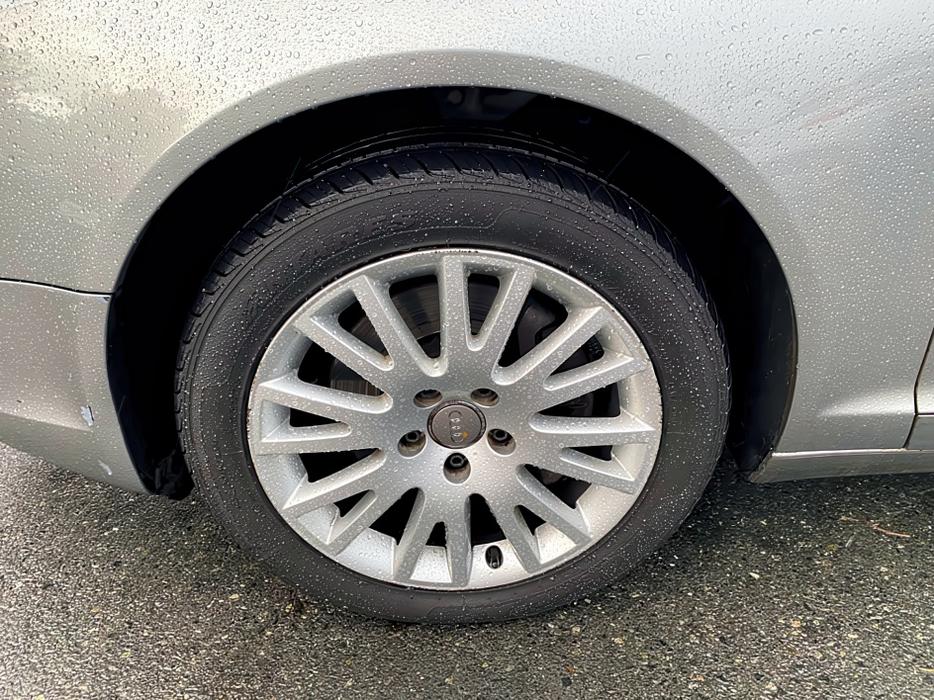 2006 Audi  A6 Avant 3.2L awd wagon display photo