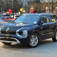 2025 Mitsubishi Outlander PHEV thumbnail image 2