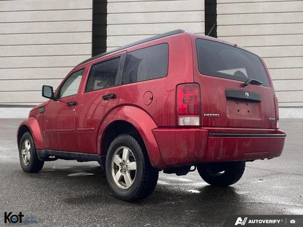 2008 Dodge Nitro SE image 4