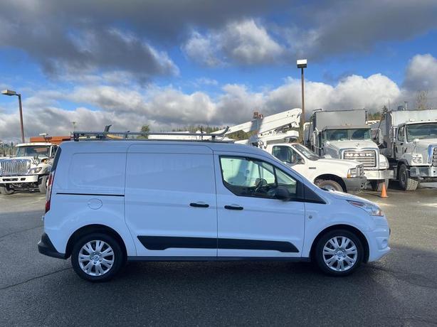 2017 Ford Transit Connect Cargo Van XLT LWB With Ladder Rack image 7