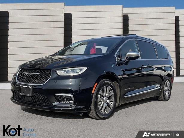 2022 Chrysler Pacifica Hybrid Pinnacle image 1