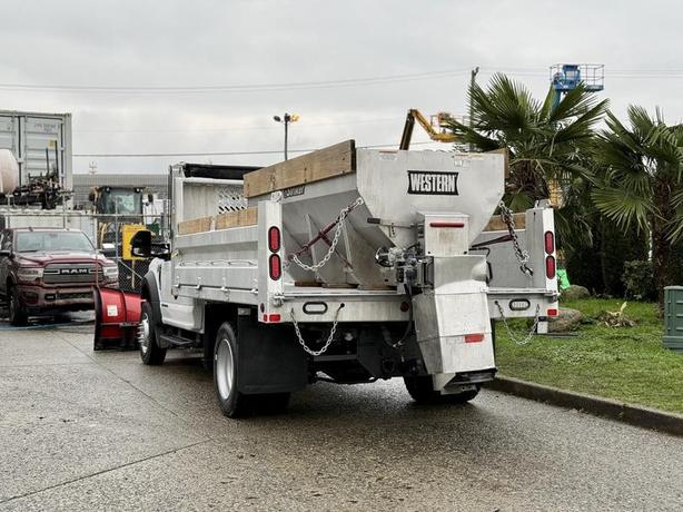 2021 Ford F600 XLT 4x4 Diesel Plow Truck with 11-Foot Dump and Sander image 8