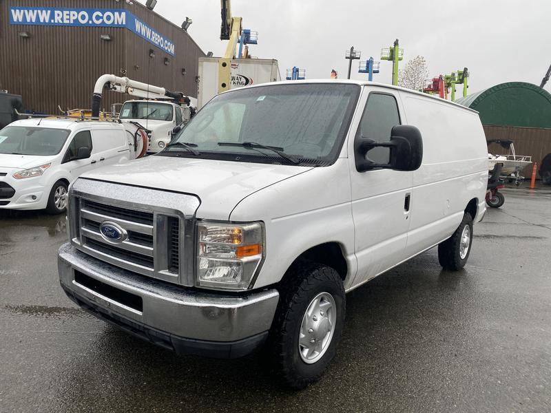 2011 Ford Econoline E-350 Super Duty display photo