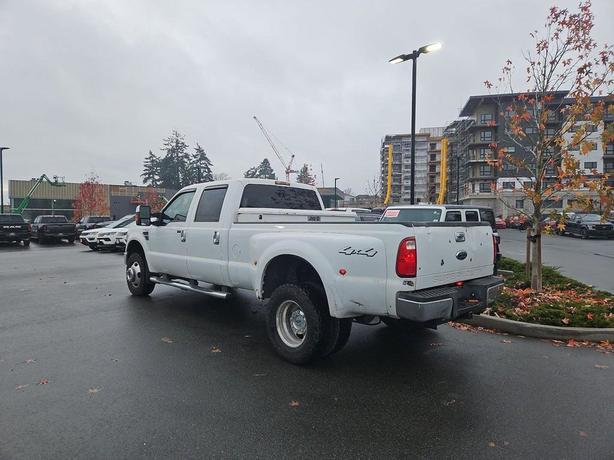 2009 Ford Super Duty F-350 DRW | Cruise Control! image 4