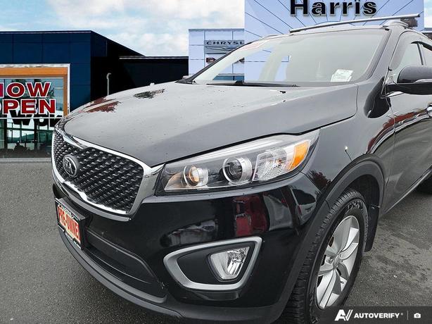 2016 Kia Sorento 2.4L LX | Low KM | Heated Seats! image 8