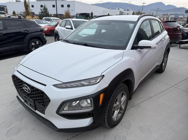 2019 Hyundai Kona Essential ! ONE OWNER! NO ACCIDENT! HEATED SEATS! BACKUP CAMER image 2