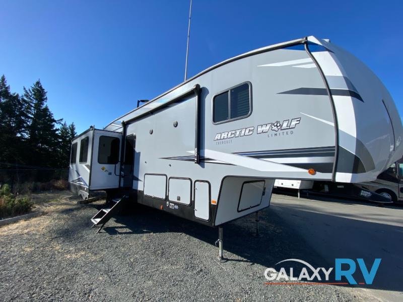 Used 2022 Forest River RV Arctic Wolf 327MB display photo