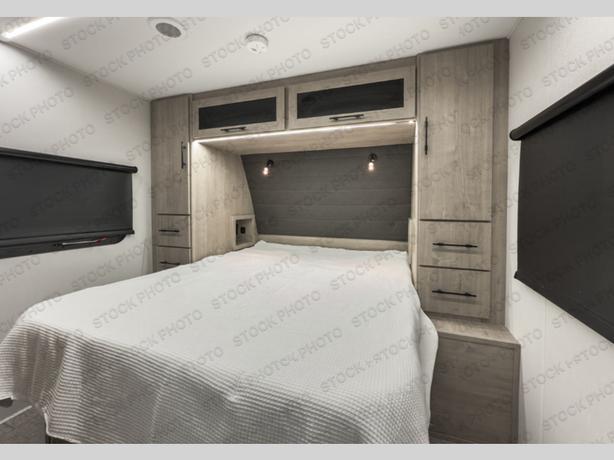 Used 2022 Grand Design Imagine 22RBE image 5