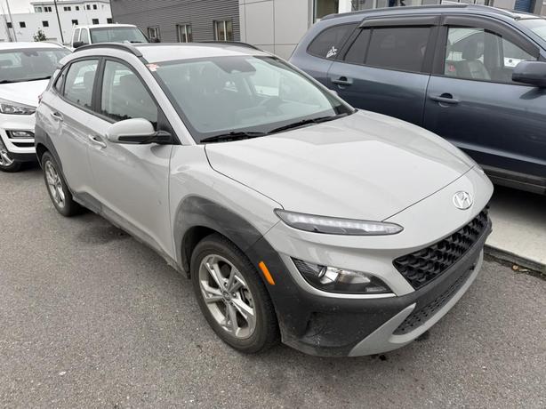 2023 Hyundai Kona Preferred ! HEATED MIRRORS/ SEATS! BACKUP CAMERA! NO ACCIDENT! image 1