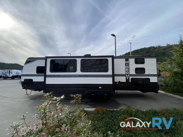 Used 2022 Keystone RV Hideout 29BQWE image 4