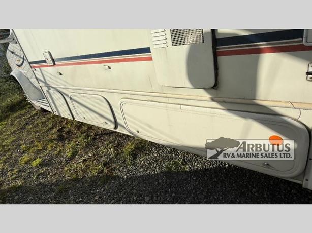 Used 1998 Triple E Regal REGAL image 8