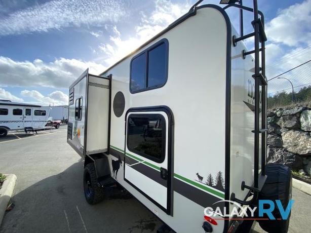Used 2023 Forest River RV No Boundaries NB16.6 image 4