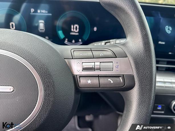 2024 Hyundai Kona Essential ! APPLE CARPLAY! ANDROID AUTO! BACKUP CAMERA! image 8