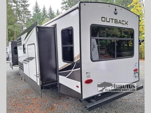 Used 2022 Keystone RV Outback 328RL image 3