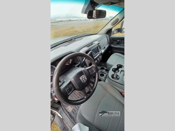Used 2017 DODGE image 8