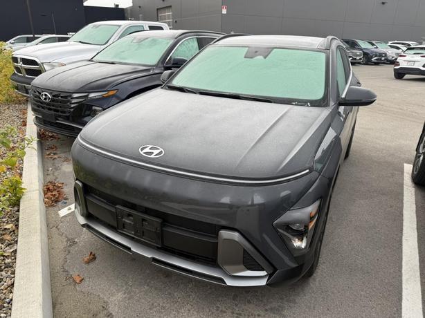 2024 Hyundai Kona Preferred NO ACCIDENT! LOW KMS! ONE OWNER! LIKE NEW! image 2