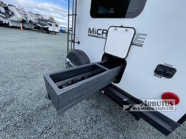 Used 2022 Forest River RV Flagstaff Micro Lite 25FKS image 7