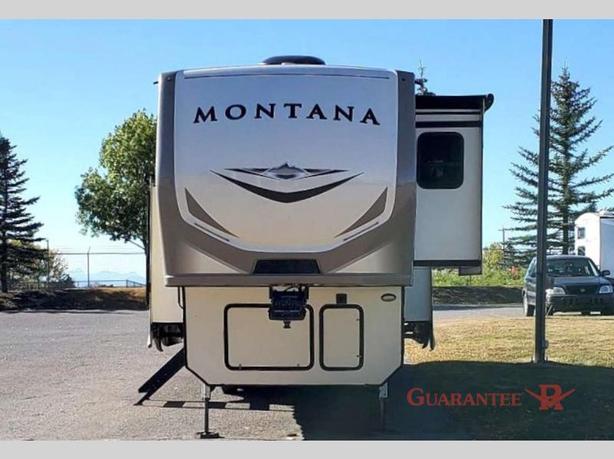 Used 2019 Keystone RV Montana 3120RL image 2