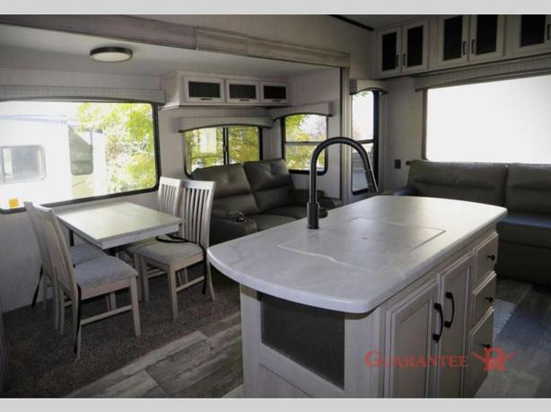 Used 2023 Forest River RV Sandpiper 3370RLS image 7