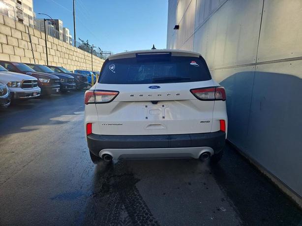 2022 Ford Escape Titanium AWD | Remote Start | Heated Seats! image 5
