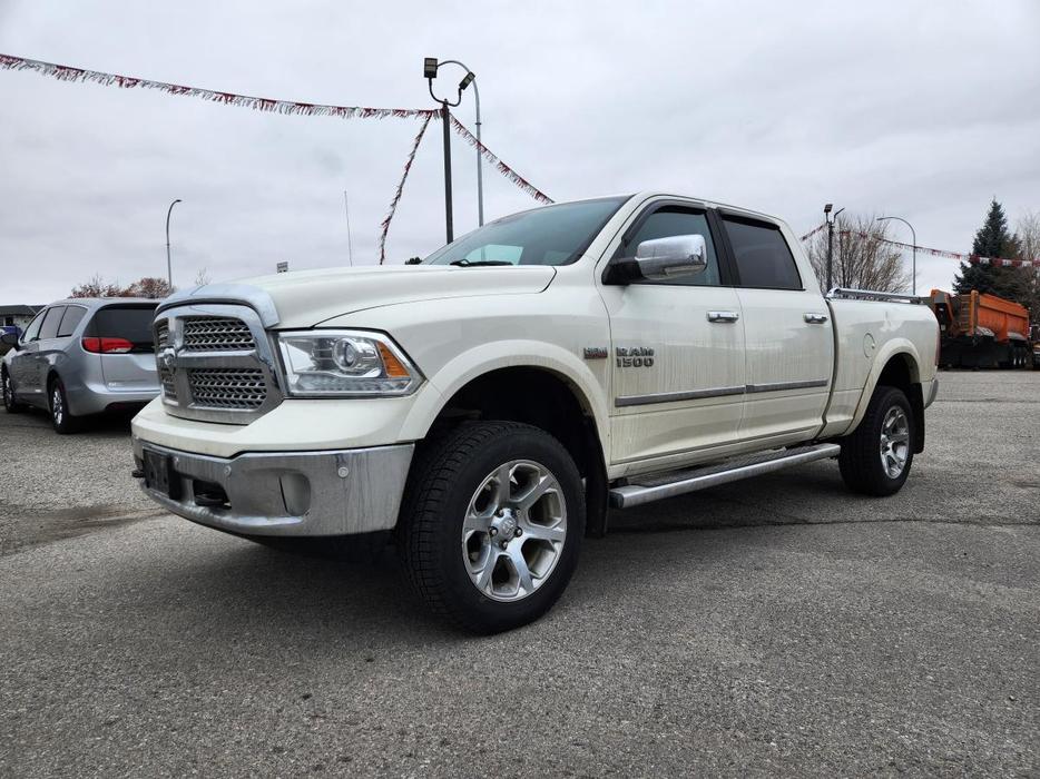 2017 RAM 1500 Laramie | 5.7L HEMI V8 | Remote Start | Remote Keyless Entry | Pow display photo