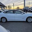 2016 Ford Fusion SE Hybrid - One Owner, Leather, Heated Seats thumbnail image 4