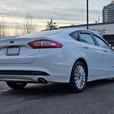 2016 Ford Fusion SE Hybrid - One Owner, Leather, Heated Seats thumbnail image 5