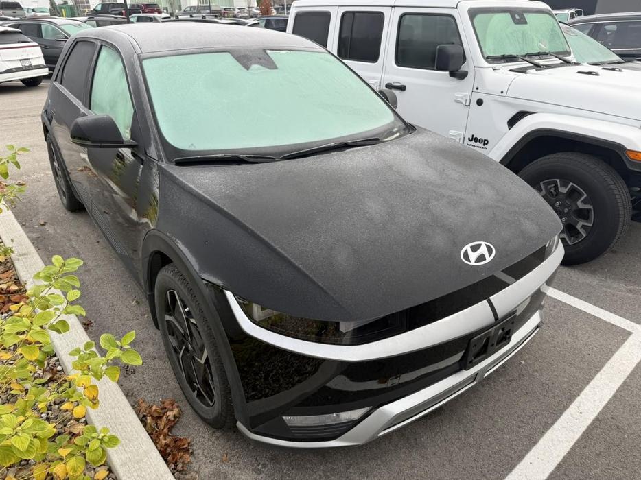 2023 Hyundai IONIQ 5 Preferred ! BACKUP CAMERA! BLINDSPOT! NO ACCIDENT! display photo