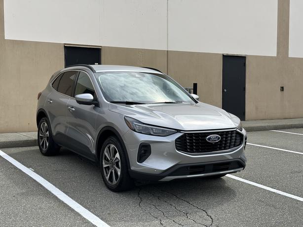 2024 Ford Escape image 1