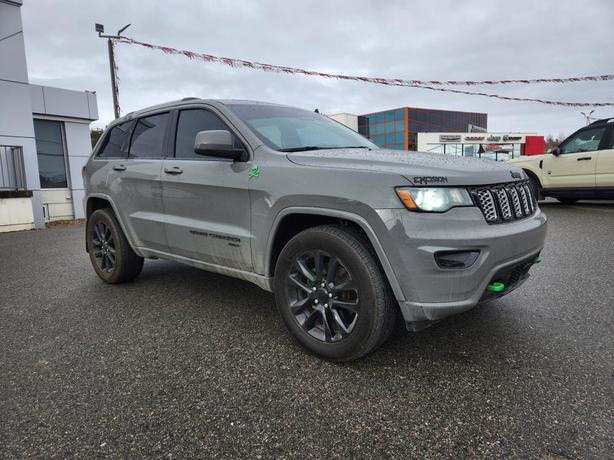 2021 Jeep Grand Cherokee Altitude | Loaded! | Trailer Tow Package | Power Sunroo image 2
