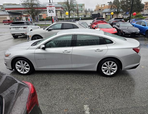 2022 Chevrolet Malibu LT - Apple CarPlay, Android Auto, Heated Seats image 8