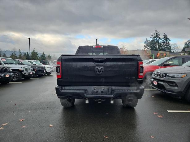 2019 RAM 1500 Sport 4x4 Crew Cab 5'7 Box | Remote Start | Heated Seats! image 5