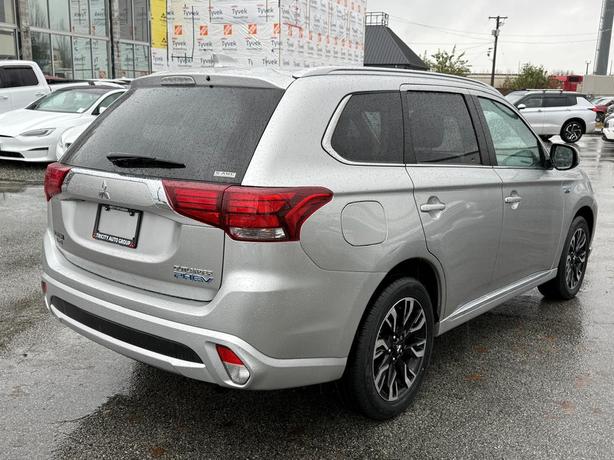 2018 Mitsubishi Outlander PHEV GT - No Accidents, Sunroof, Power Liftgate image 6