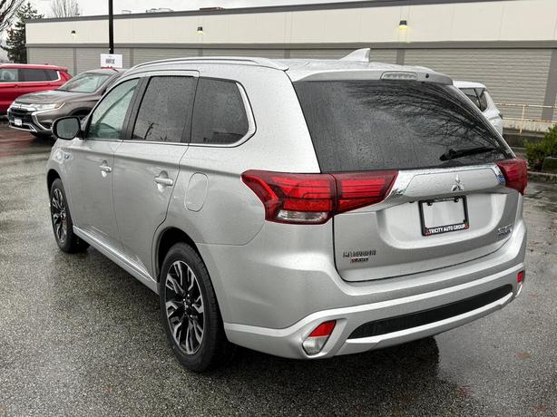 2018 Mitsubishi Outlander PHEV GT - No Accidents, Sunroof, Power Liftgate image 8