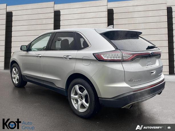 2016 Ford Edge Titanium PANORAMIC SUNROOF! LEATHER SEATS! BACKUP CAMERA! POWERED image 4