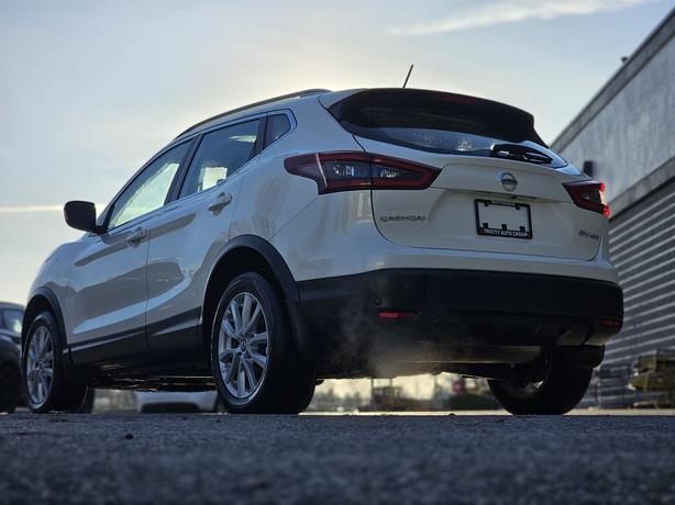 2023 Nissan Qashqai SV - Heated Steering Wheel, Sunroof image 7