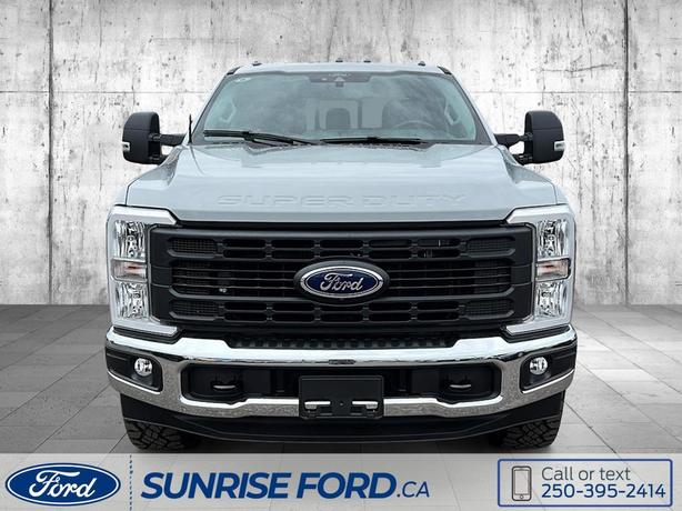 2025 Ford Super Duty F-250 SRW XL demo image 2