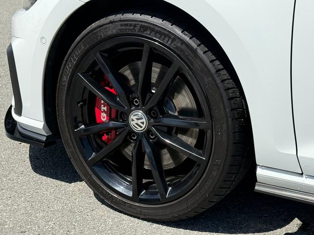 2019 Volkswagen Golf GTI Rabbit - No Accidents, Manual Transmission image 8