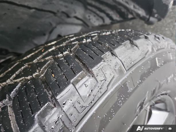 2023 RAM 1500 Classic Express 4x4 Crew Cab 5'7 Box | No Reported Accidents | Low image 7