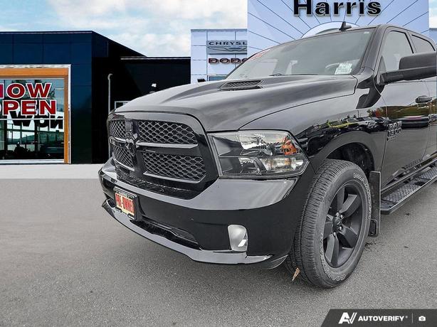 2022 RAM 1500 Classic Express 4x4 Crew Cab 5'7 Box | Bluetooth Connectivity! image 8