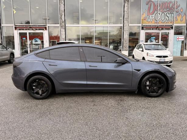 2021 Tesla Model 3 Standard Range Plus - Black Leather Interior image 8