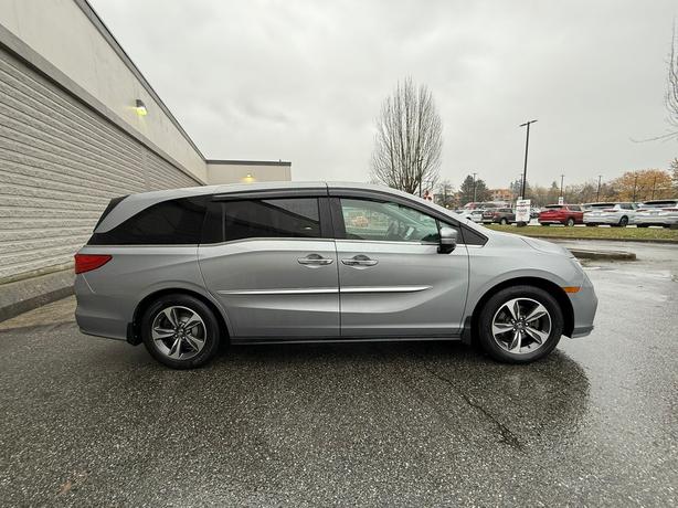 2018 Honda Odyssey EX-L RES - Power Sliding Doors, Parking Sensors image 5