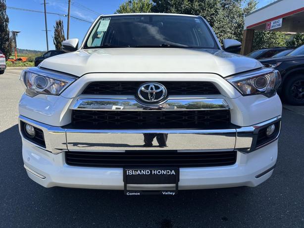 2018 Toyota 4Runner Base image 2