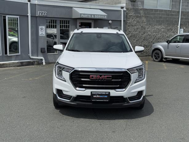2024 GMC Terrain SLE AWD - Power Driver Seat & Premium Audio System image 3