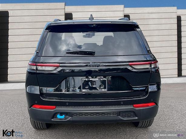 2023 Jeep Grand Cherokee 4xe Trailhawk demo image 5
