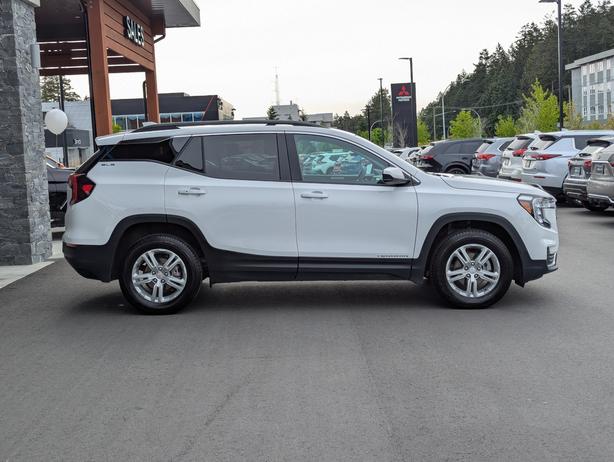 2024 GMC Terrain SLE - No Accidents, AWD, Heated Seats image 5