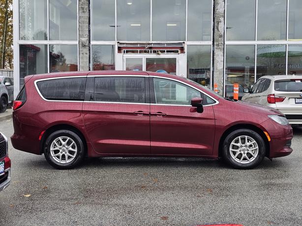 2023 Chrysler Grand Caravan SXT - Dual Climate Control, Heated Steering Wheel image 4